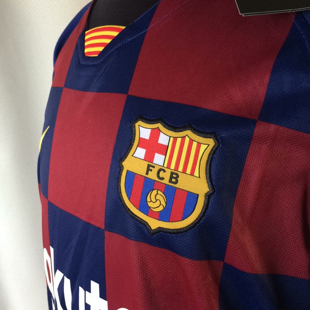Barcelona Home Jersey-OPEN TO OFFERS!😊💵💵 - Picture 6 of 12